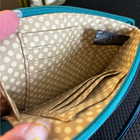 FOSSIL Multicolor Scalloped Design Wristlet - Picture 10 of 10